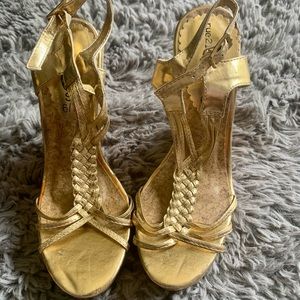 Gold high heels size is 6 1/2